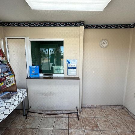 Motel 6 Selma, Ca מראה חיצוני תמונה