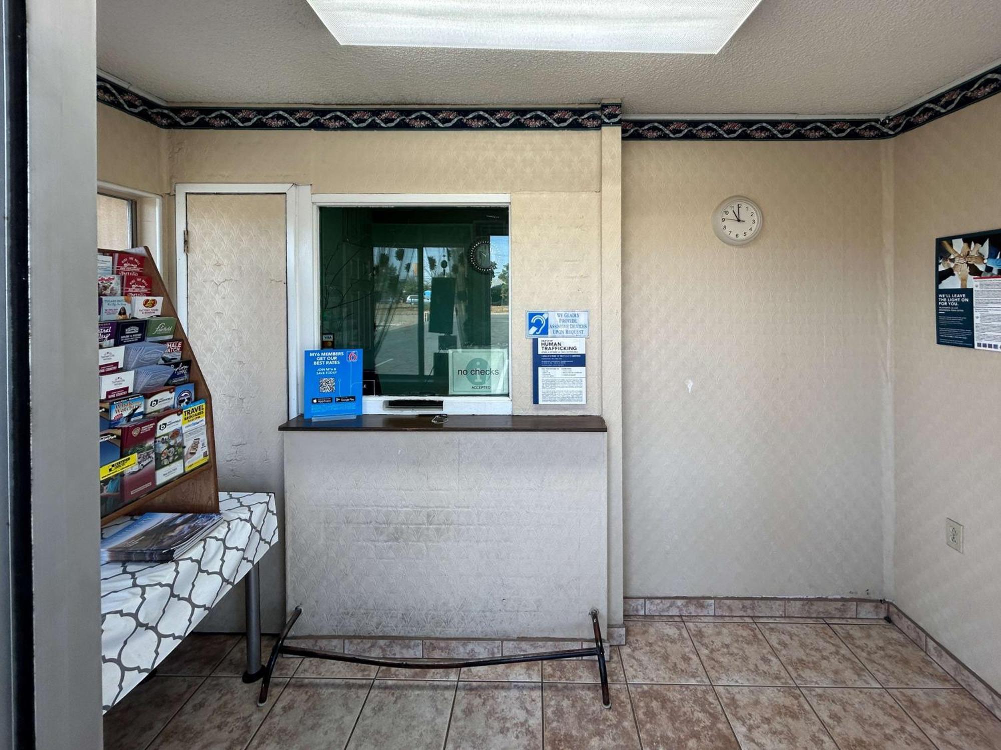 Motel 6 Selma, Ca מראה חיצוני תמונה