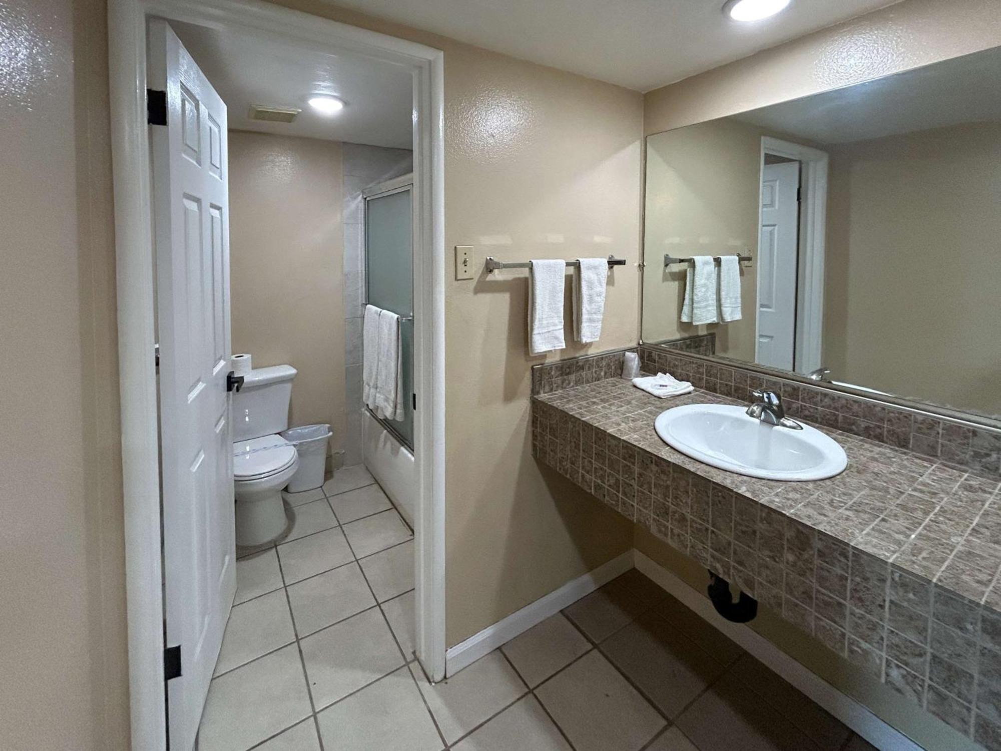 Motel 6 Selma, Ca מראה חיצוני תמונה