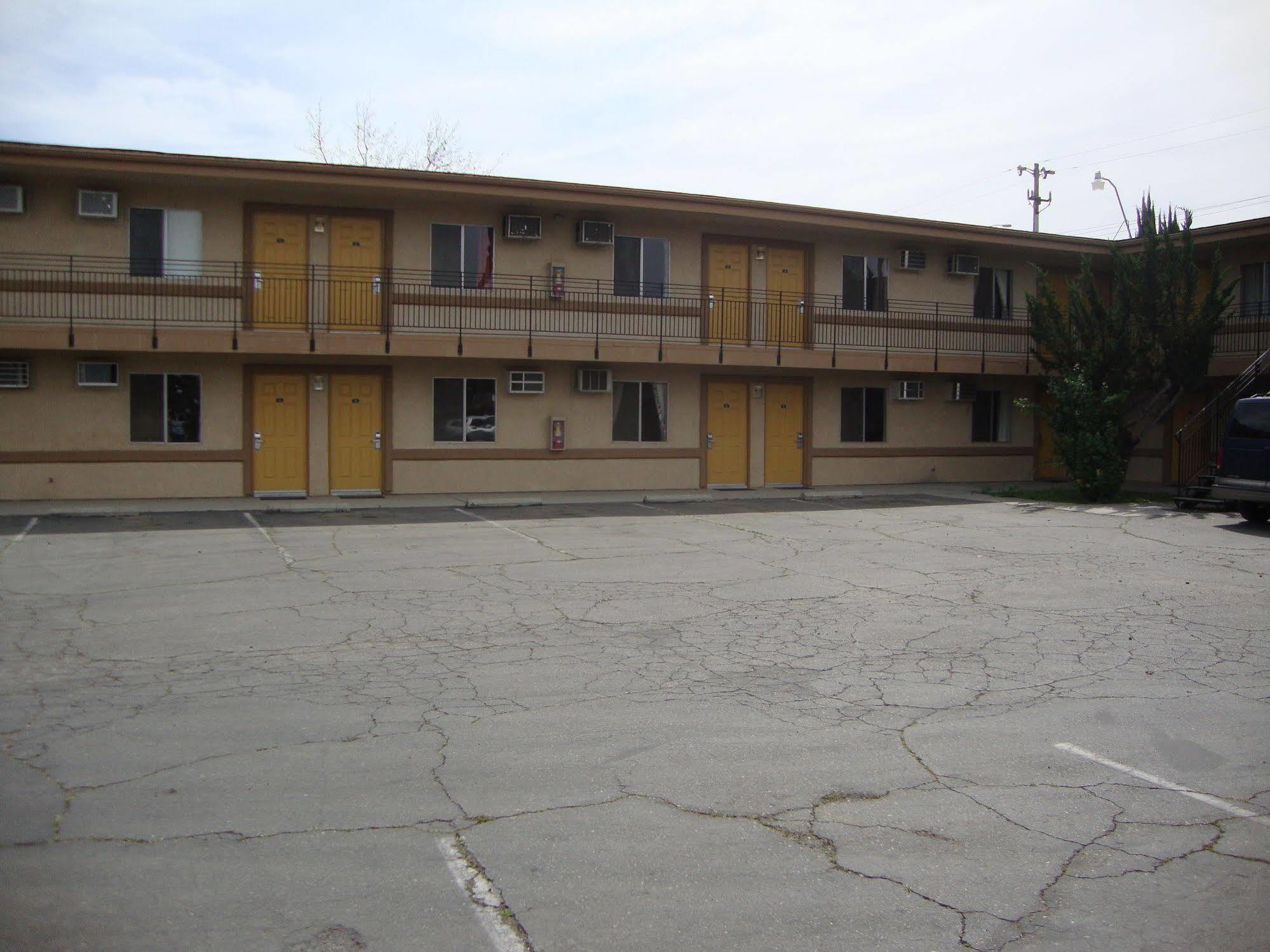 Motel 6 Selma, Ca מראה חיצוני תמונה